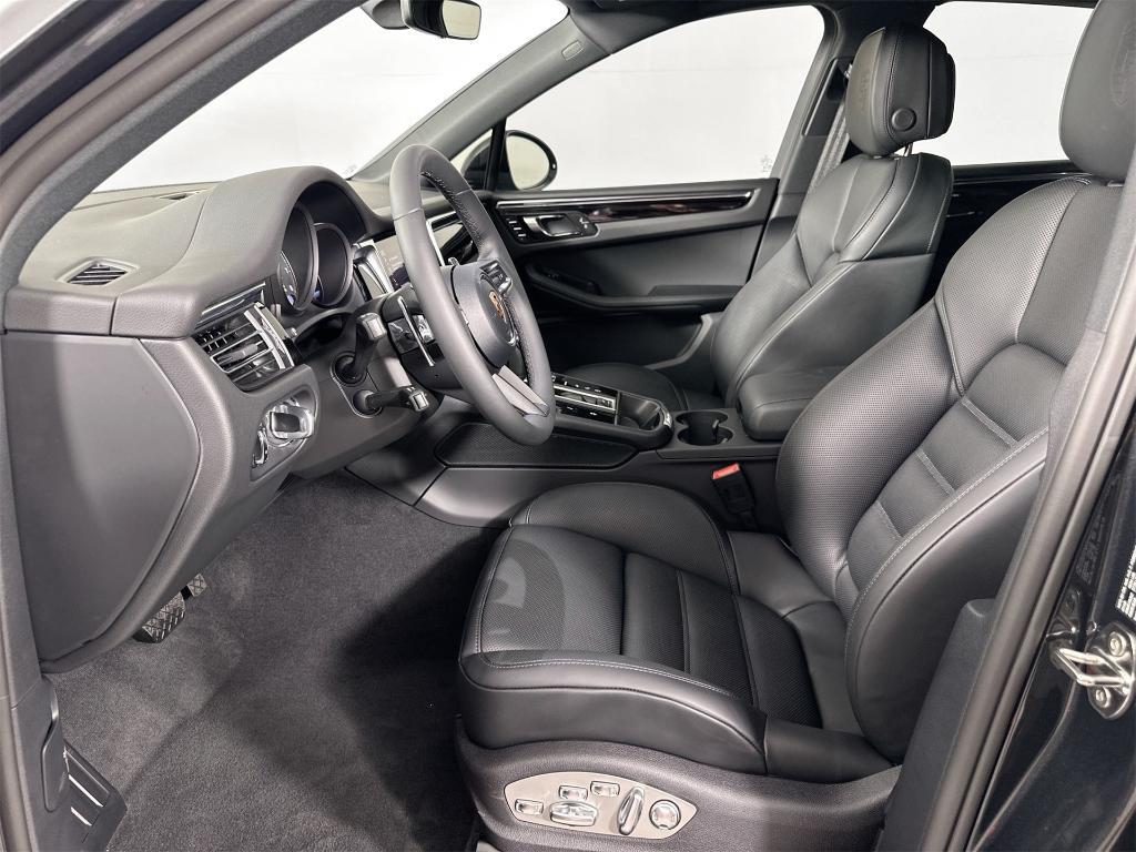 new 2026 Porsche Macan car