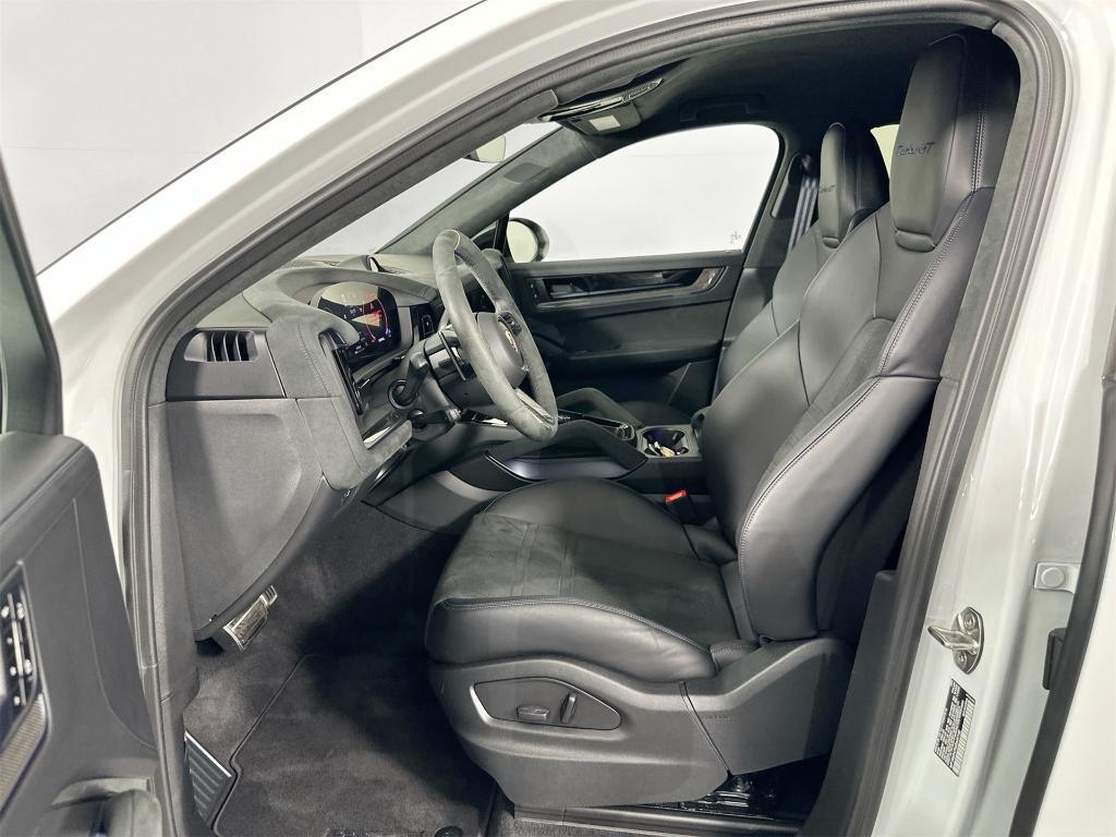 used 2025 Porsche Cayenne car, priced at $194,900