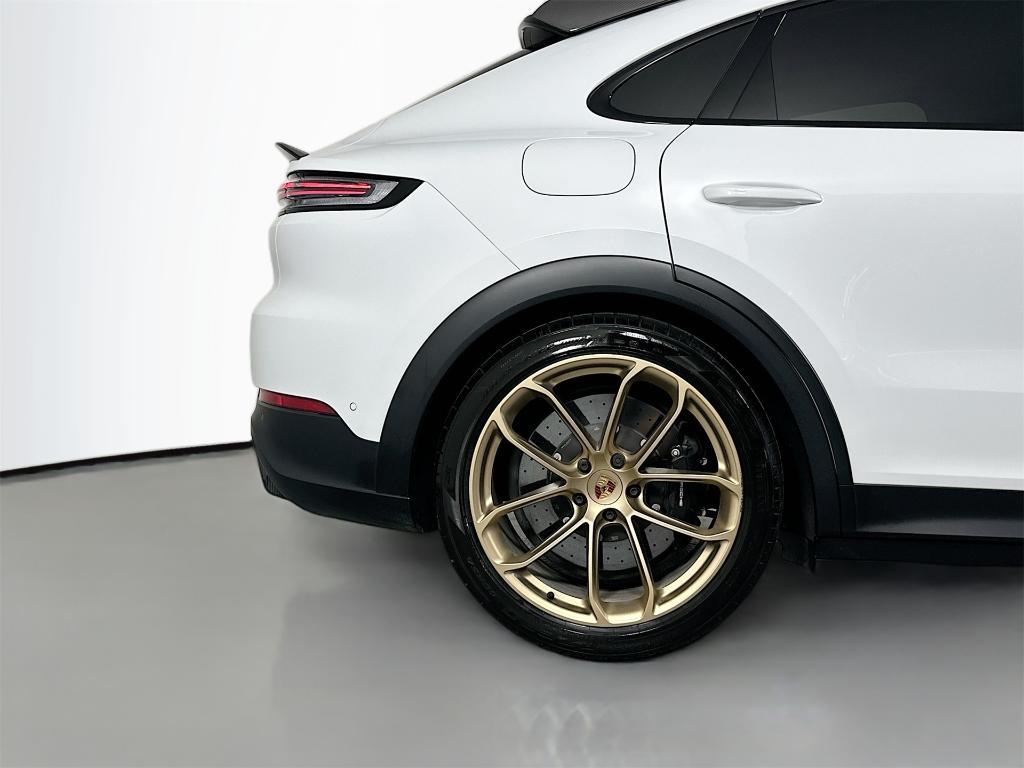 used 2025 Porsche Cayenne car, priced at $194,900