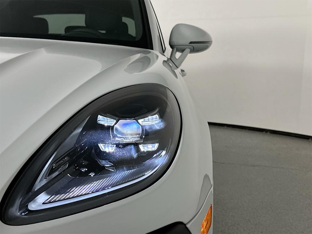 new 2026 Porsche Macan car