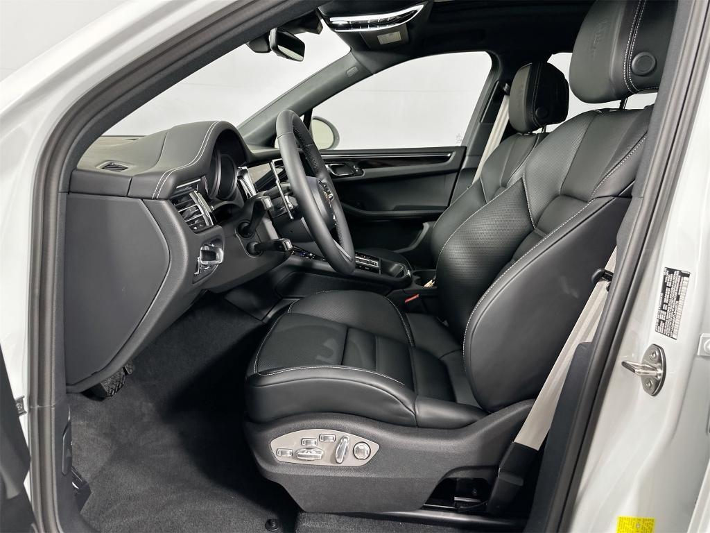 new 2026 Porsche Macan car