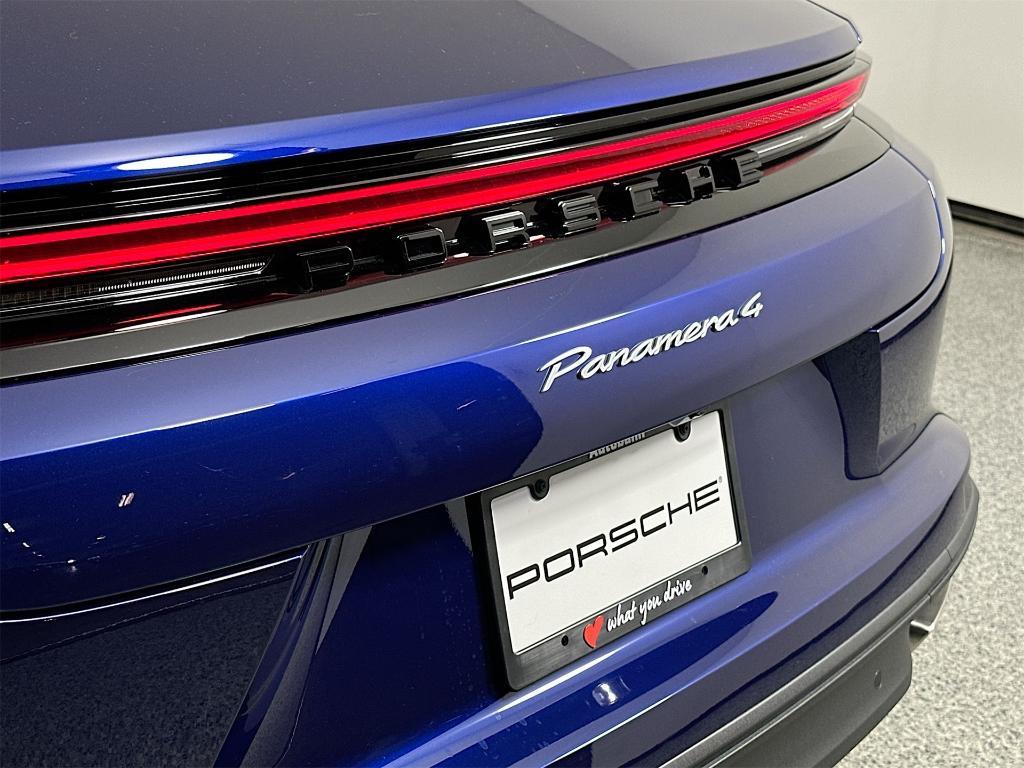 new 2026 Porsche Panamera car