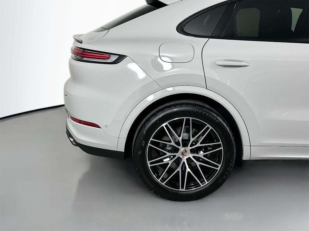 new 2026 Porsche Cayenne car