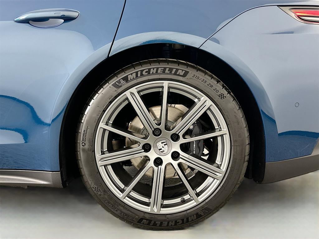 new 2026 Porsche Panamera car