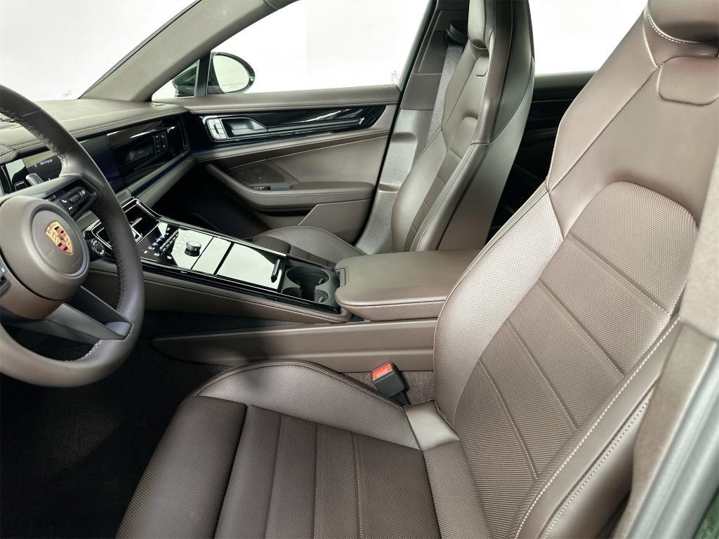 new 2026 Porsche Panamera car