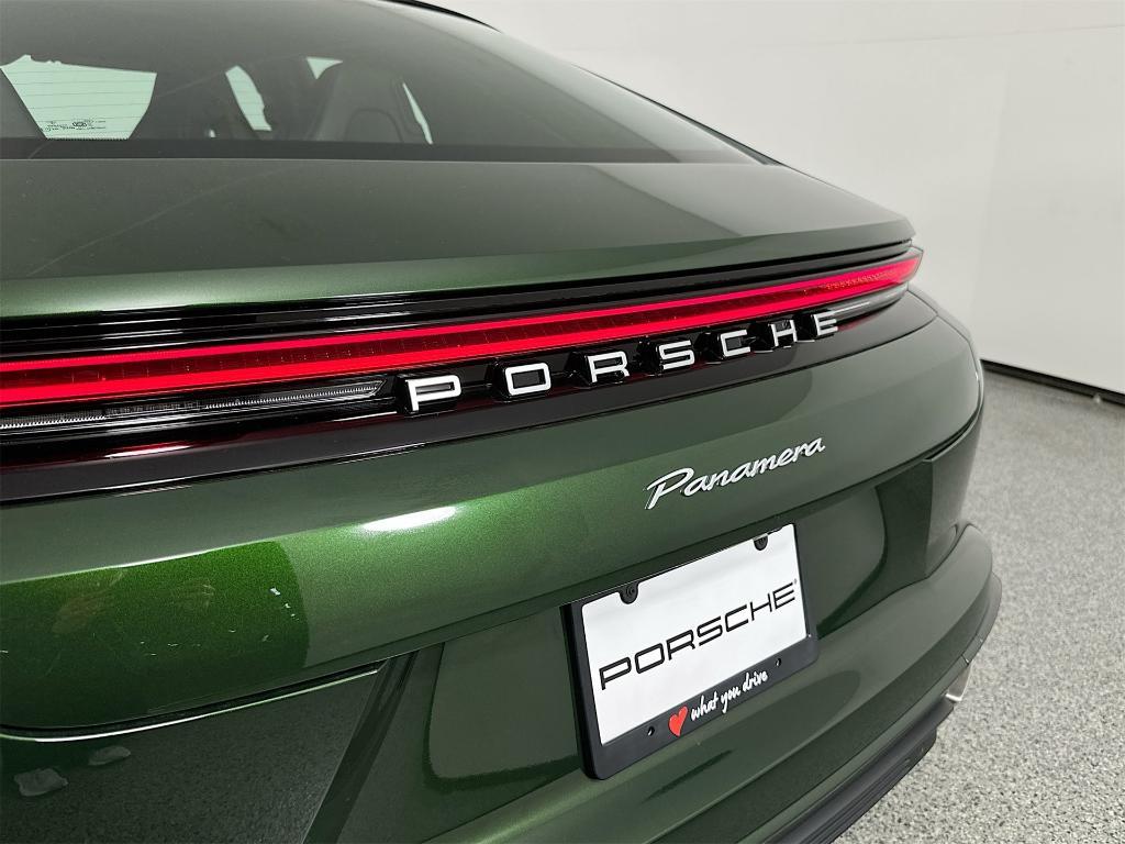 new 2026 Porsche Panamera car