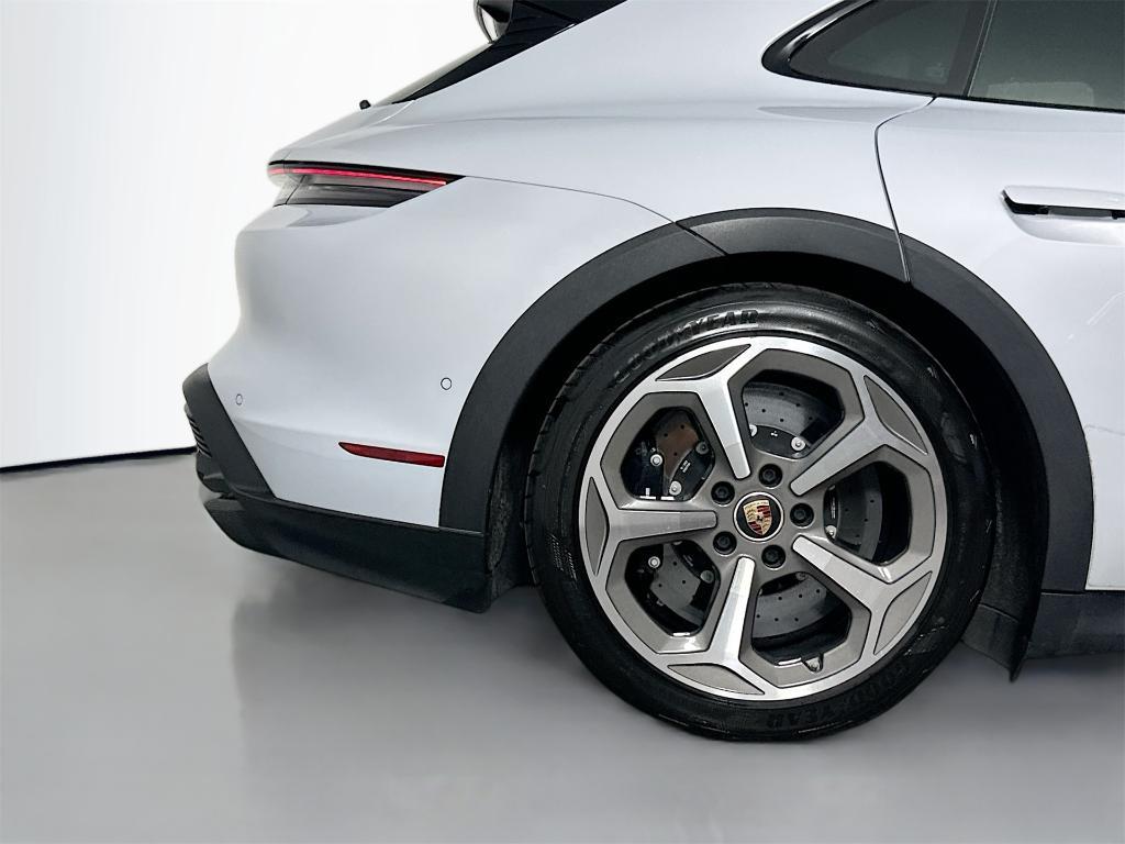 used 2022 Porsche Taycan Cross Turismo car, priced at $124,900