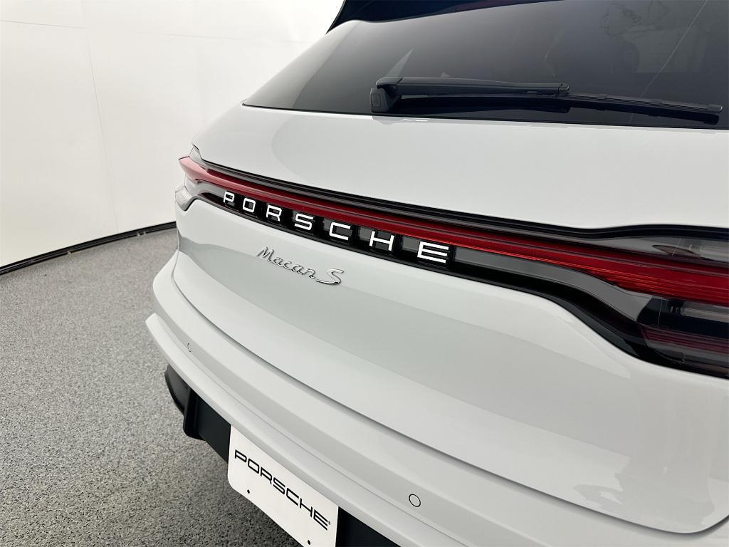 new 2026 Porsche Macan car