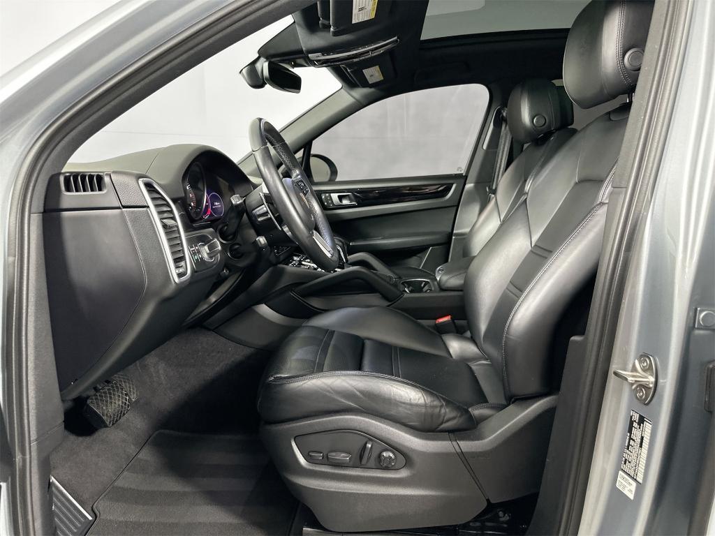 used 2023 Porsche Cayenne car, priced at $67,900