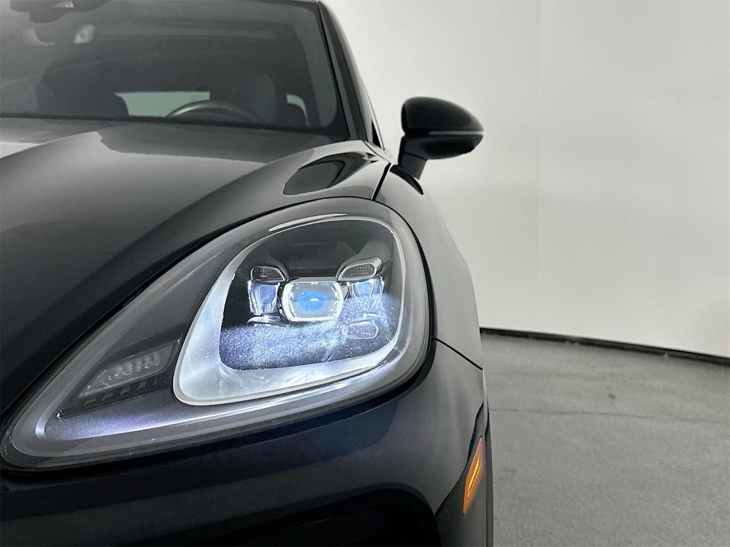 used 2022 Porsche Cayenne car, priced at $73,900