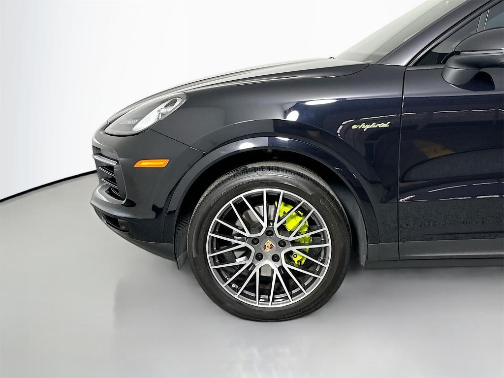 used 2022 Porsche Cayenne car, priced at $73,900