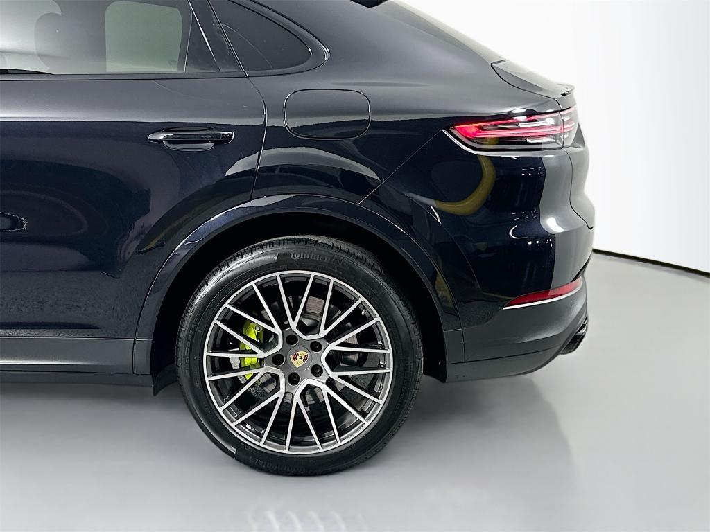 used 2022 Porsche Cayenne car, priced at $73,900