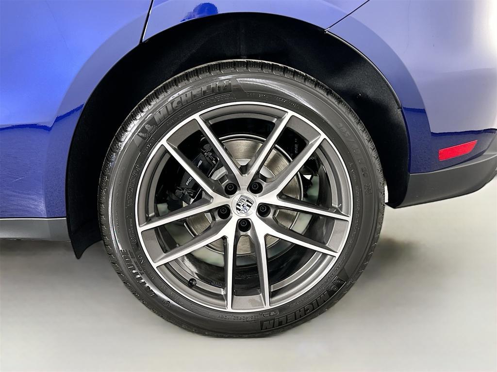 new 2026 Porsche Macan car