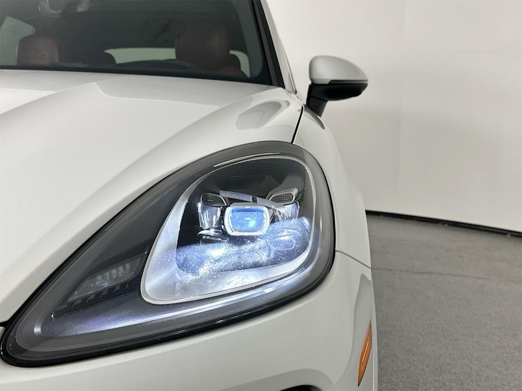 used 2022 Porsche Cayenne car, priced at $59,900