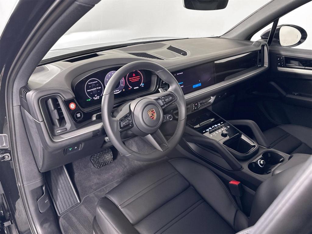 new 2025 Porsche Cayenne car, priced at $109,315