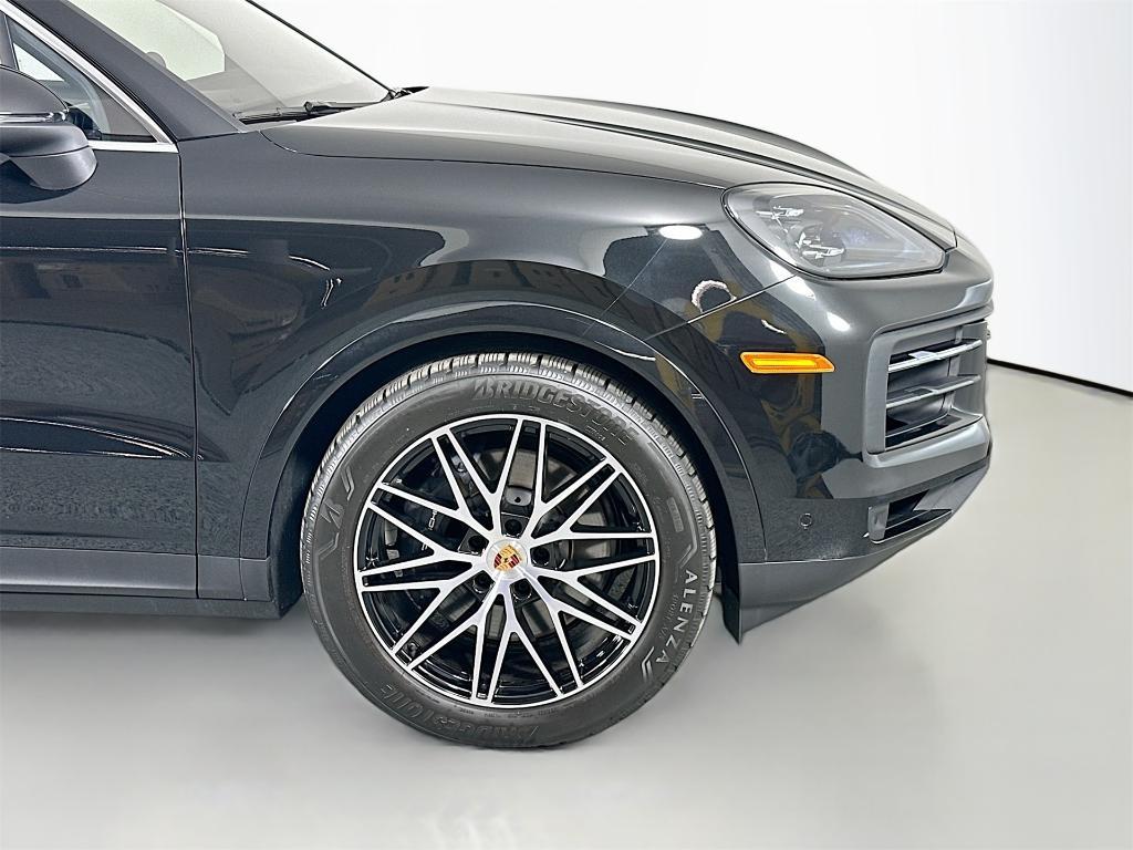 new 2025 Porsche Cayenne car, priced at $109,315