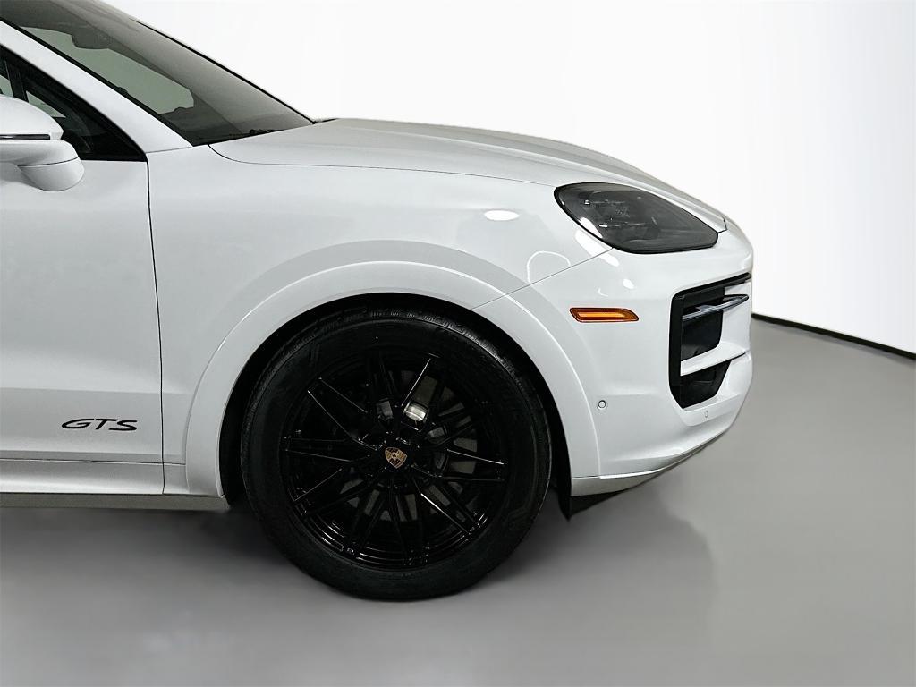 new 2026 Porsche Cayenne car