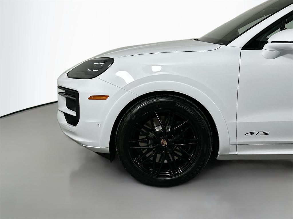 new 2026 Porsche Cayenne car