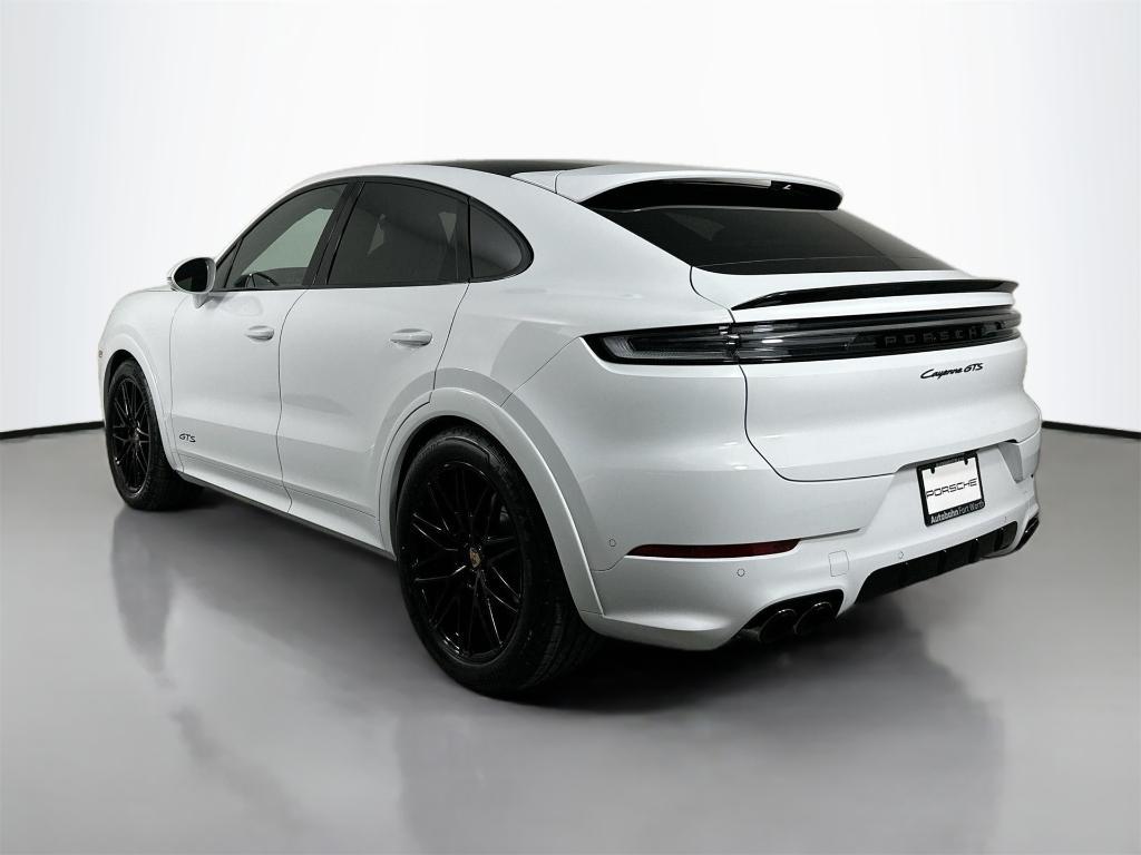 new 2026 Porsche Cayenne car