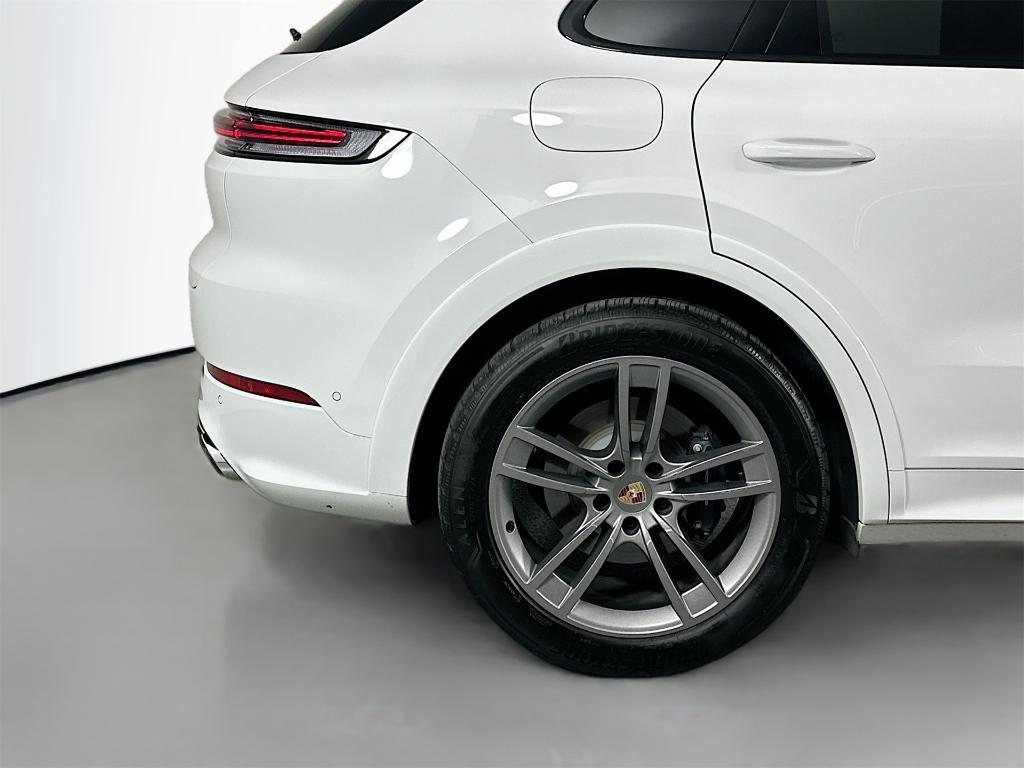 used 2025 Porsche Cayenne car, priced at $84,900