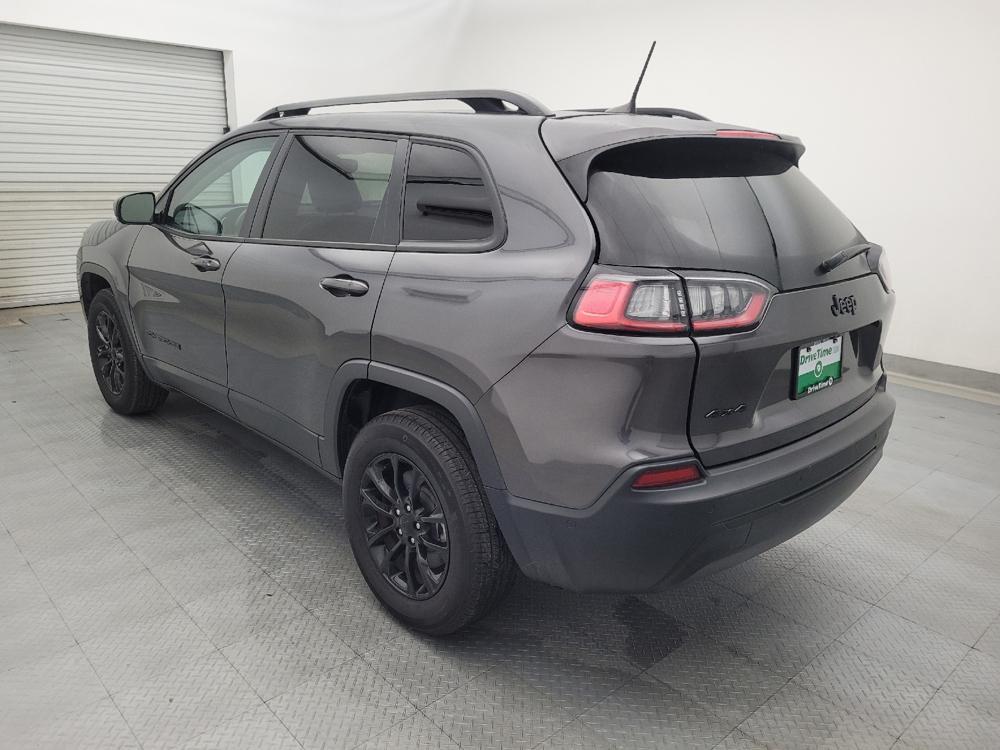 used 2023 Jeep Cherokee car, priced at $25,595