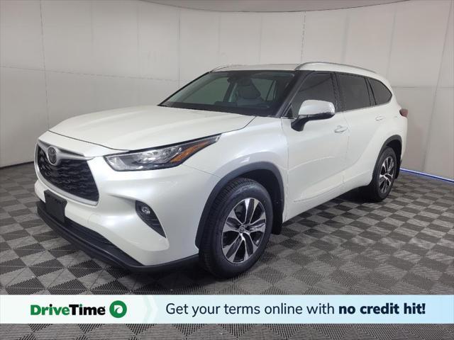 used 2020 Toyota Highlander car, priced at $28,395