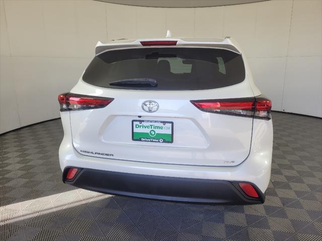 used 2020 Toyota Highlander car, priced at $28,395