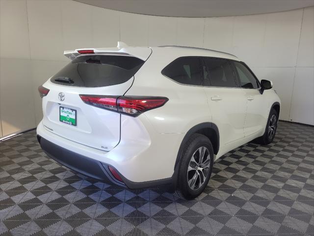 used 2020 Toyota Highlander car, priced at $28,395