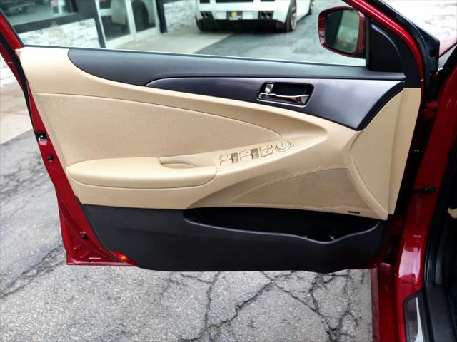 used 2013 Hyundai Sonata Hybrid car, priced at $16,900