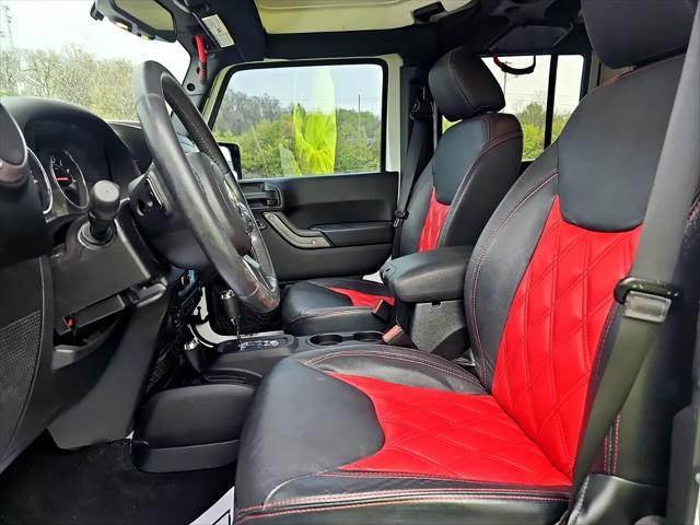 used 2015 Jeep Wrangler Unlimited car, priced at $24,900