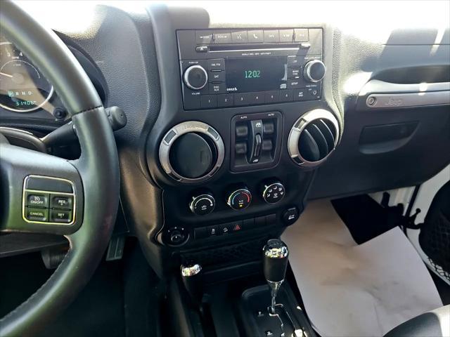 used 2015 Jeep Wrangler Unlimited car, priced at $24,900