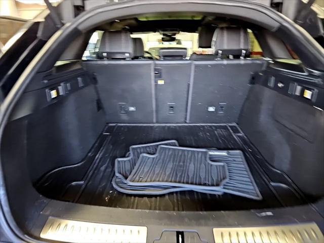 used 2020 Land Rover Range Rover Velar car, priced at $31,999