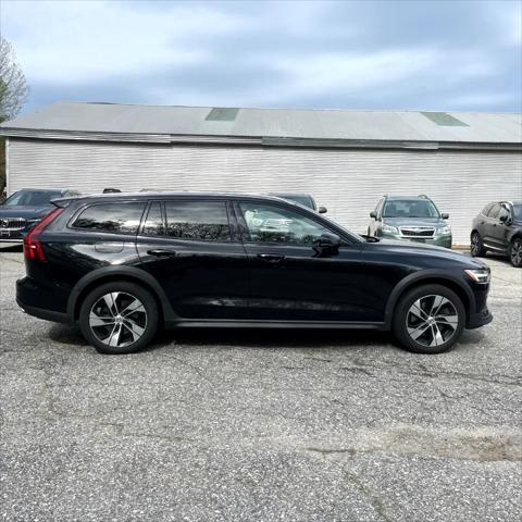 used 2020 Volvo V60 Cross Country car, priced at $29,900