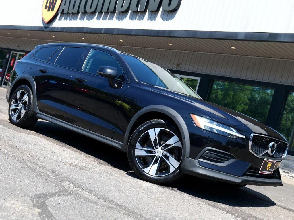 used 2020 Volvo V60 Cross Country car, priced at $27,700