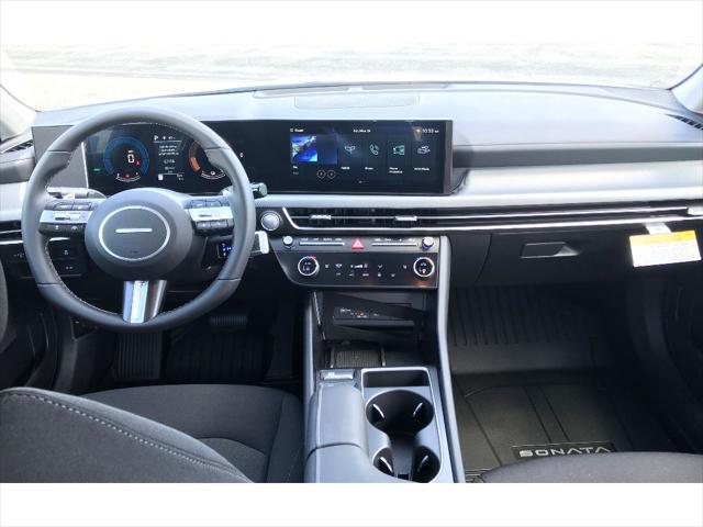 new 2025 Hyundai Sonata Hybrid car, priced at $33,570