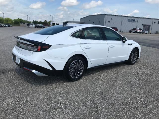 new 2025 Hyundai Sonata Hybrid car, priced at $33,570