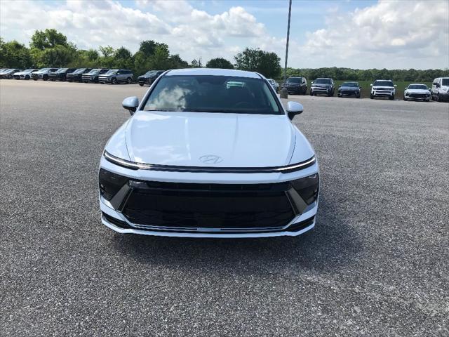 new 2025 Hyundai Sonata Hybrid car, priced at $33,570