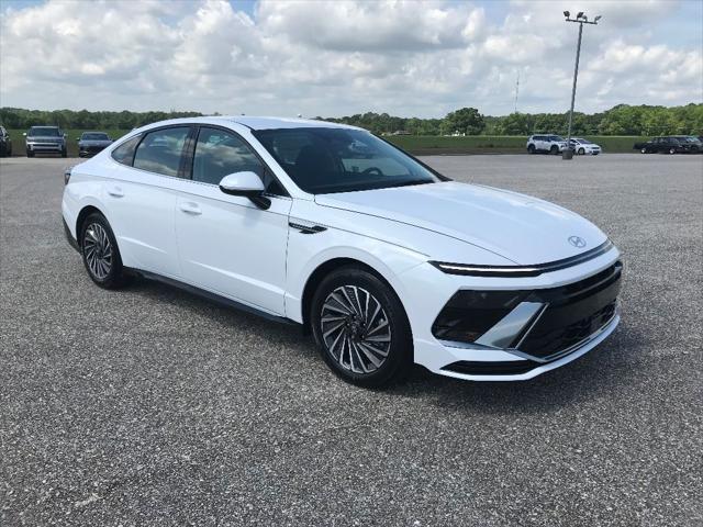 new 2025 Hyundai Sonata Hybrid car, priced at $33,570