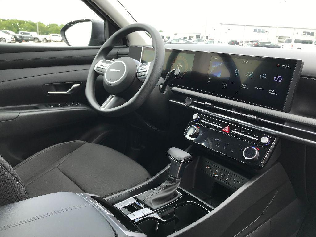 new 2025 Hyundai Tucson car, priced at $32,051
