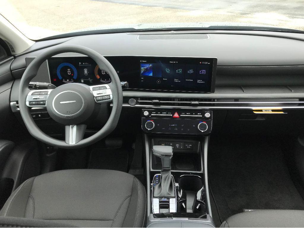 new 2025 Hyundai Tucson car, priced at $32,051