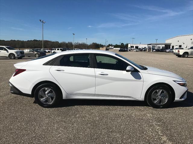 new 2025 Hyundai Elantra car, priced at $25,327