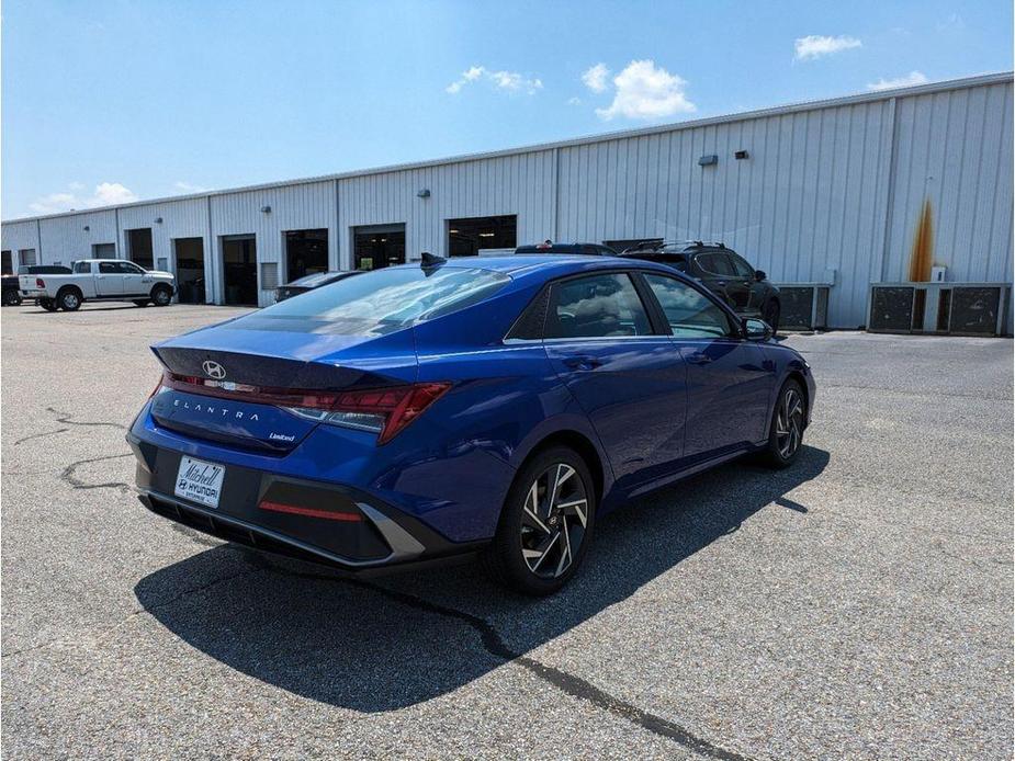 new 2024 Hyundai Elantra car, priced at $29,887