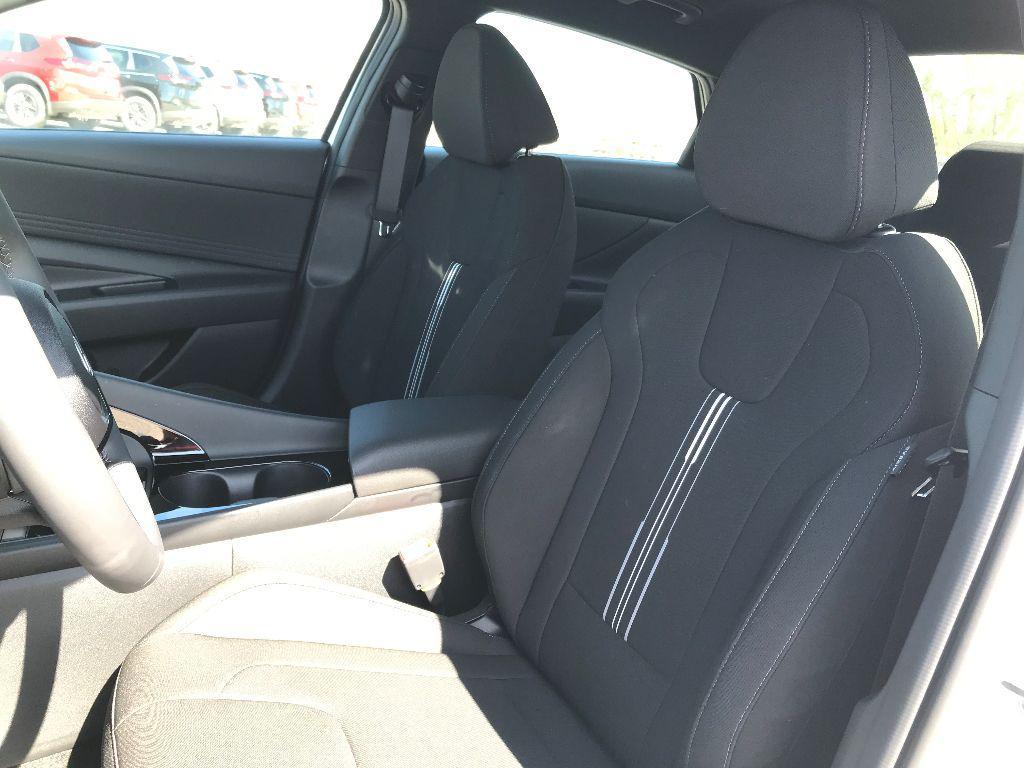 new 2025 Hyundai Elantra car, priced at $27,921