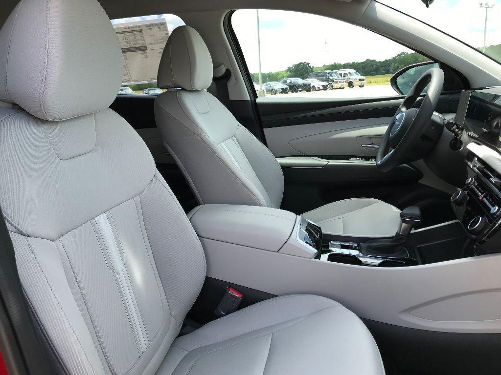new 2025 Hyundai Tucson car, priced at $32,531
