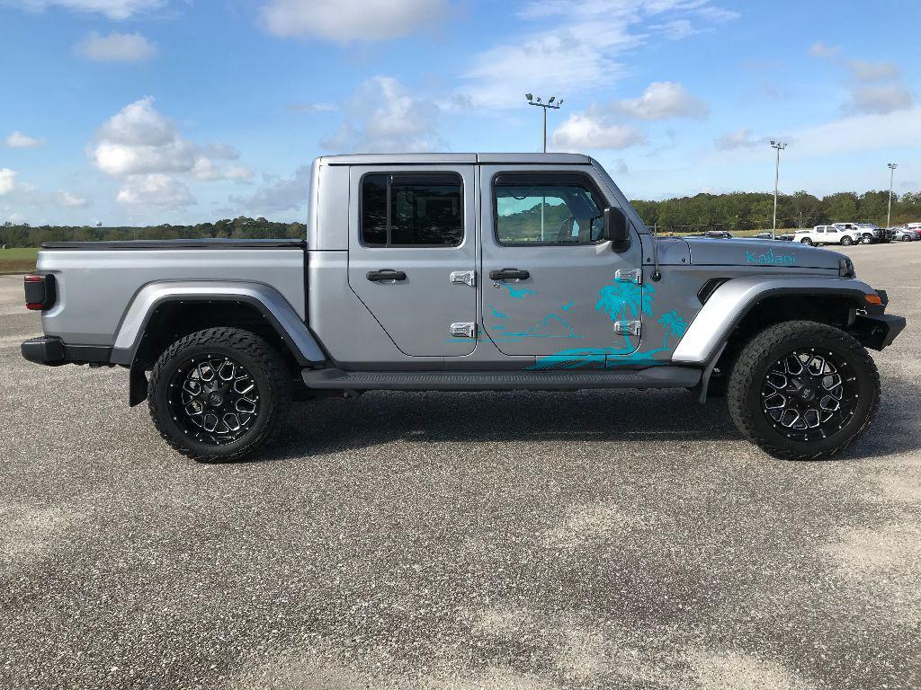 used 2021 Jeep Gladiator car, priced at $32,841