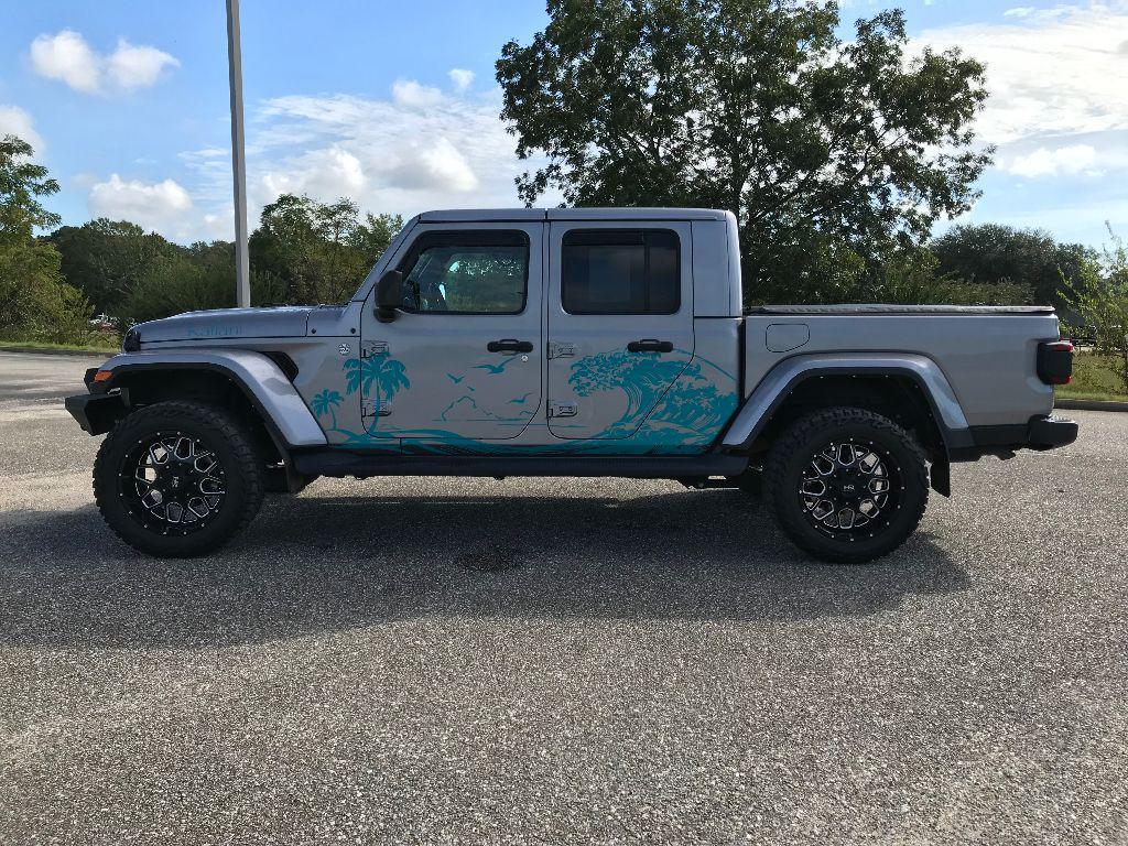 used 2021 Jeep Gladiator car, priced at $32,841