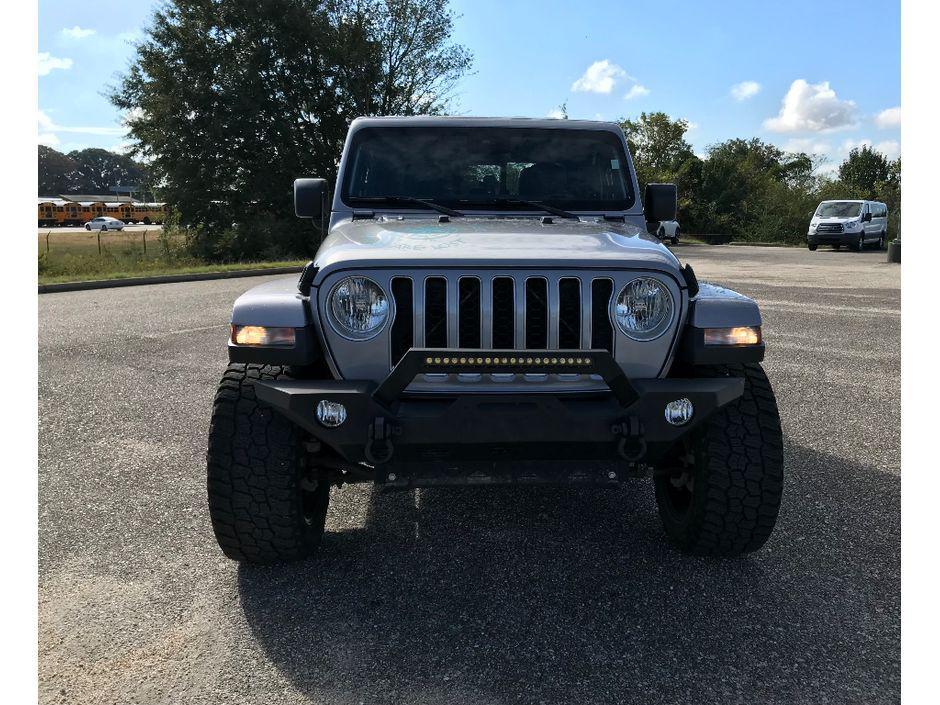 used 2021 Jeep Gladiator car, priced at $32,841