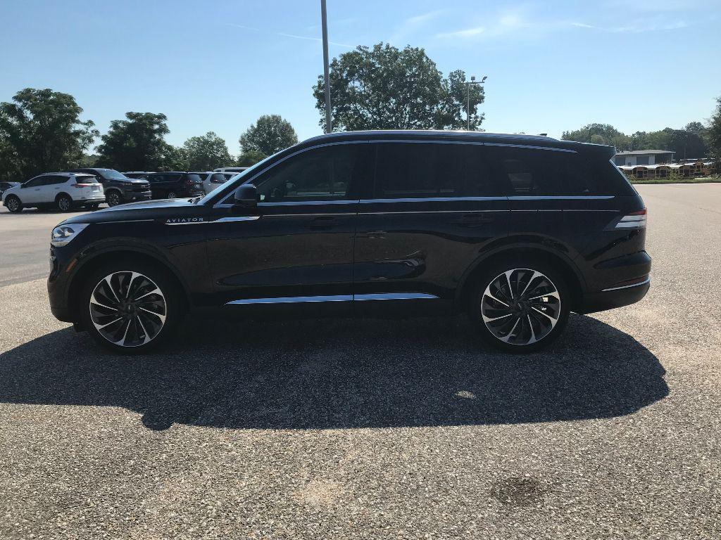 used 2023 Lincoln Aviator car, priced at $43,884