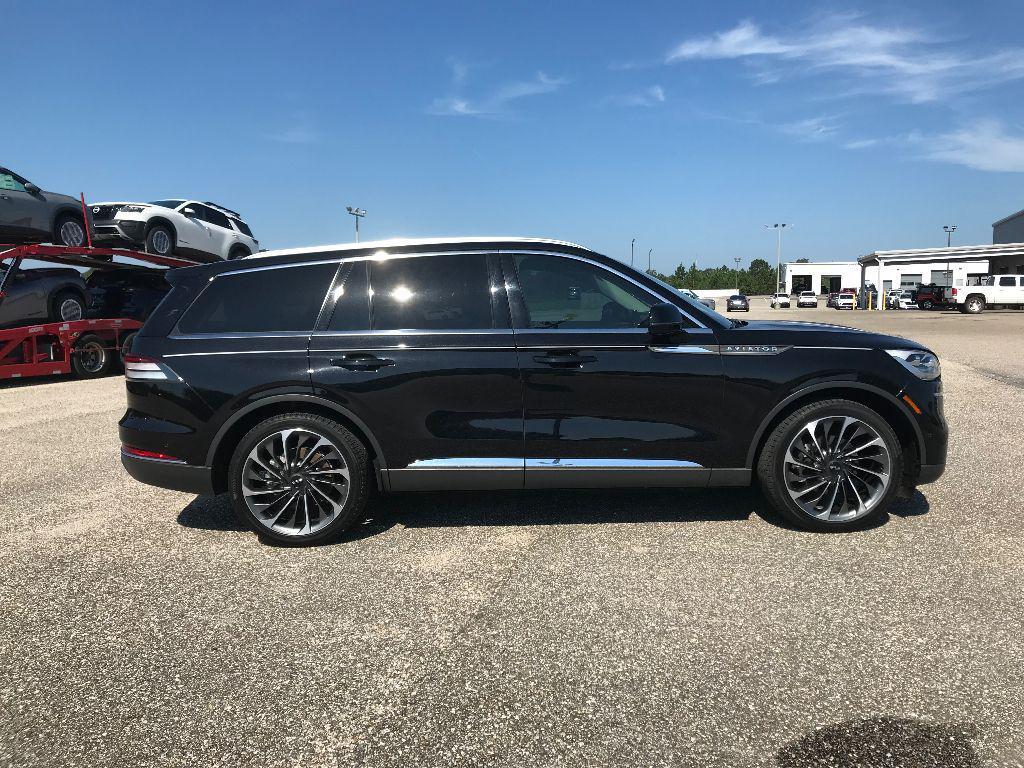 used 2023 Lincoln Aviator car, priced at $43,884