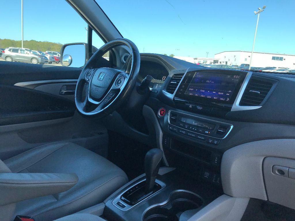 used 2017 Honda Pilot car, priced at $11,830